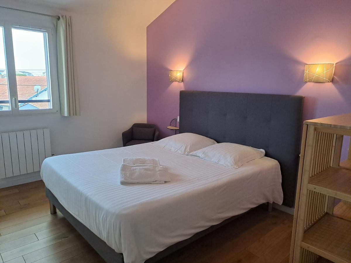 Hotel L'Auberge Canaulaise Лакано Екстер'єр фото