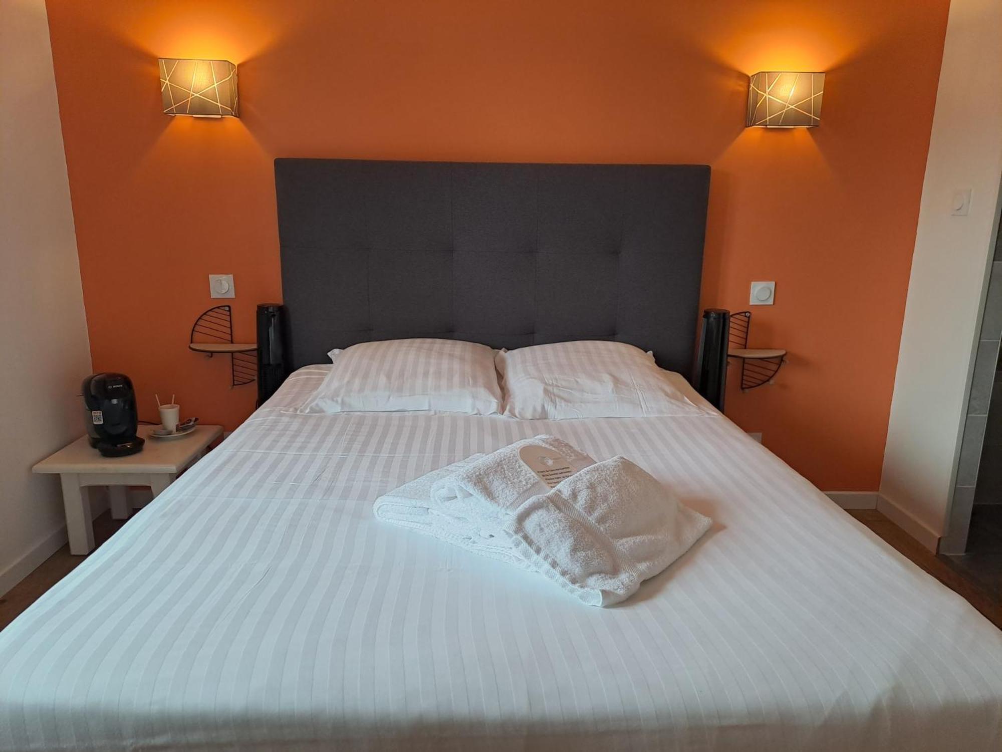 Hotel L'Auberge Canaulaise Лакано Екстер'єр фото